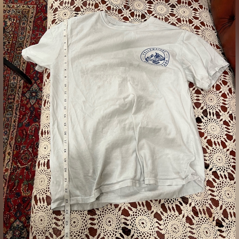 Yellowstone National Park Graphic Tee - White size small - Picture 8 of 8